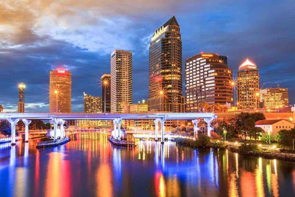 The Little Paris Suite Tampa Exteriör bild